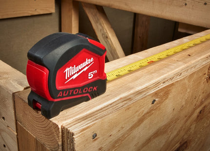 MILWAUKEE FLESSOMETRO SERIE AUTOLOCK MT 5 NASTRO DA MM25*